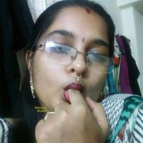 bhabhi pussy photo|Desi Bhabhi Porn Pics & Naked Photos